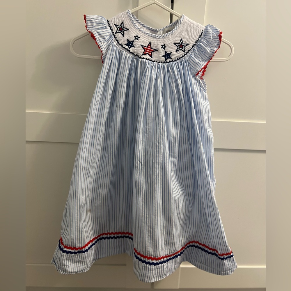Smart girls, five tea Fourth of July dress